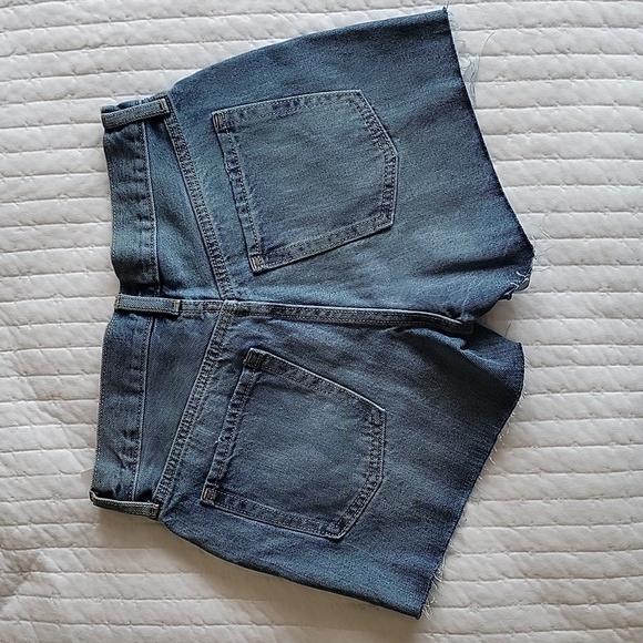 Old Navy cut off denim shorts - Picture 5 of 6
